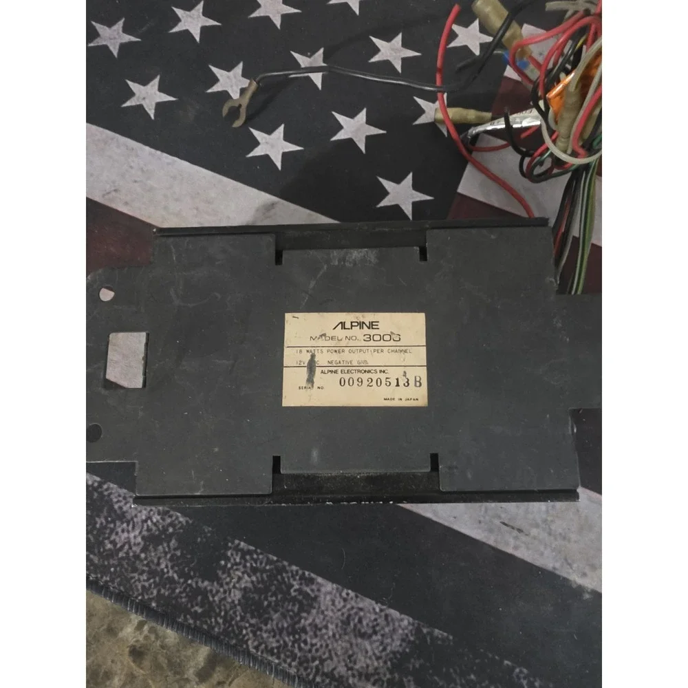 Vintage Alpine Main Amplifer Model 3006 UNTESTED UNSURE IF IT WORKS - Picture 3 of 4